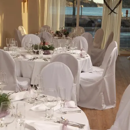 Ξενοδοχείο Risor Hotel 3*