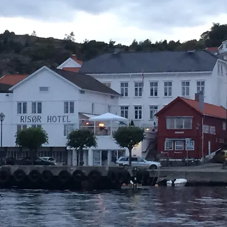 Risor Hotel Рисёр