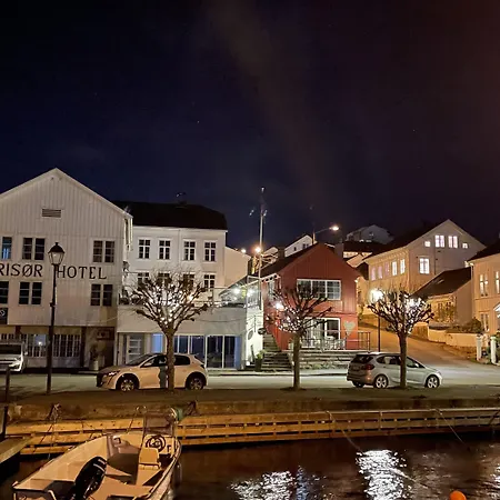 Risor Hotel Отель 3*