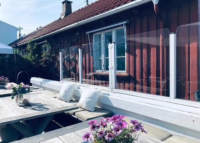 Risor Hotel מלון 3*