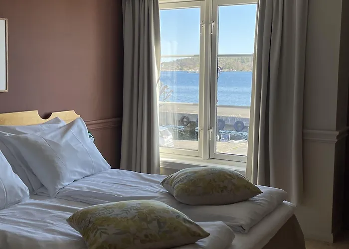 Risor Hotel מלון Risør